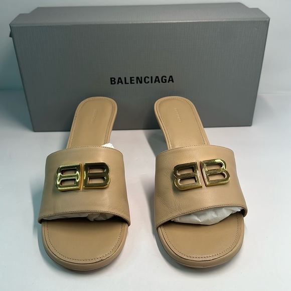New Authentic Balenciaga Beige Groupie Leather Heels - Picture 1 of 10